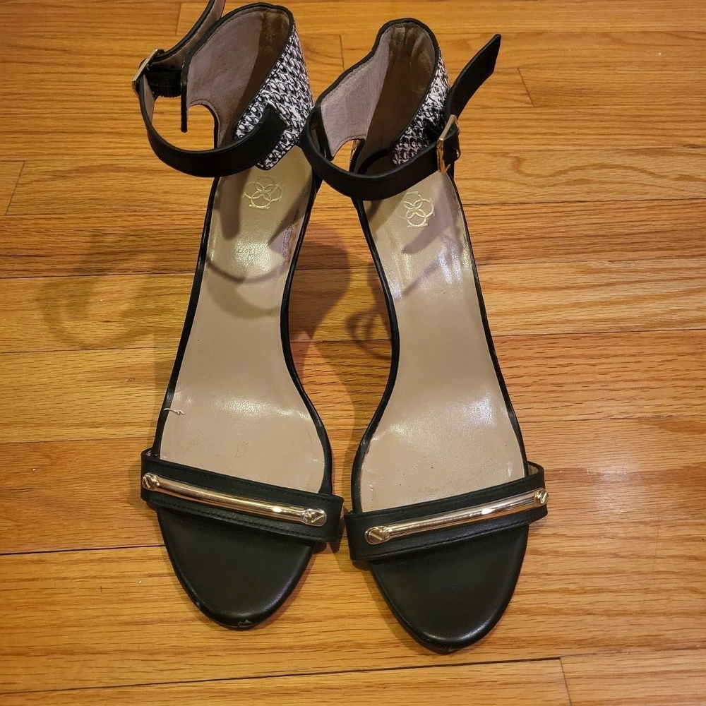 Ann Taylor Black and Gold Heels